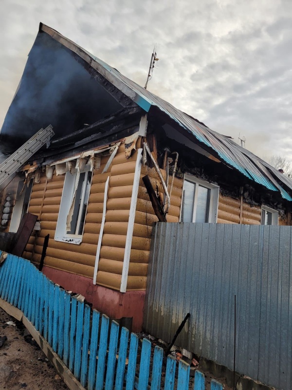 На серьезном пожаре в Моркинском районе никто не пострадал