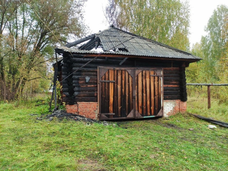 В Килемарском районе огнем поврежден гараж