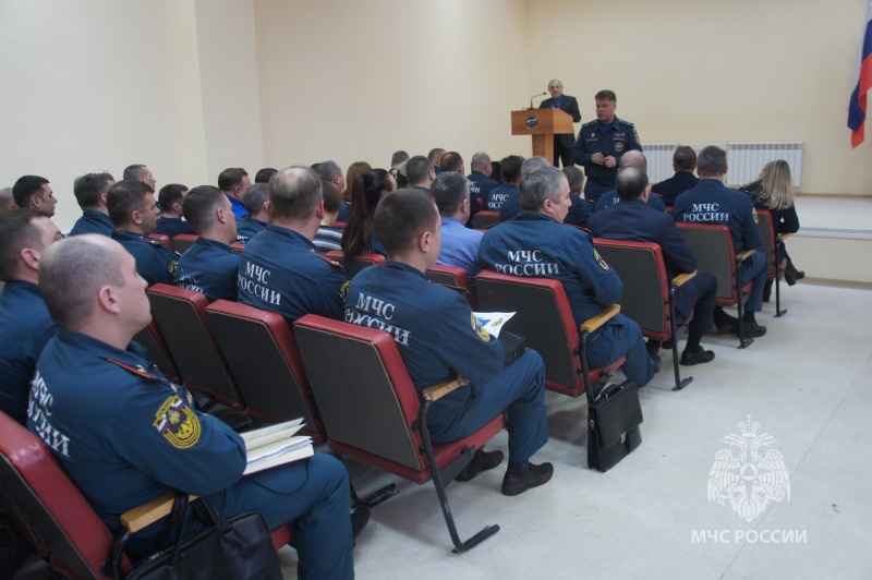 Coтрудники спасательного ведомства подвели итоги года и отметили лучших специалистов