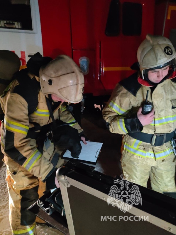 В Йошкар-Оле огнем серьезно поврежден цех производственного здания