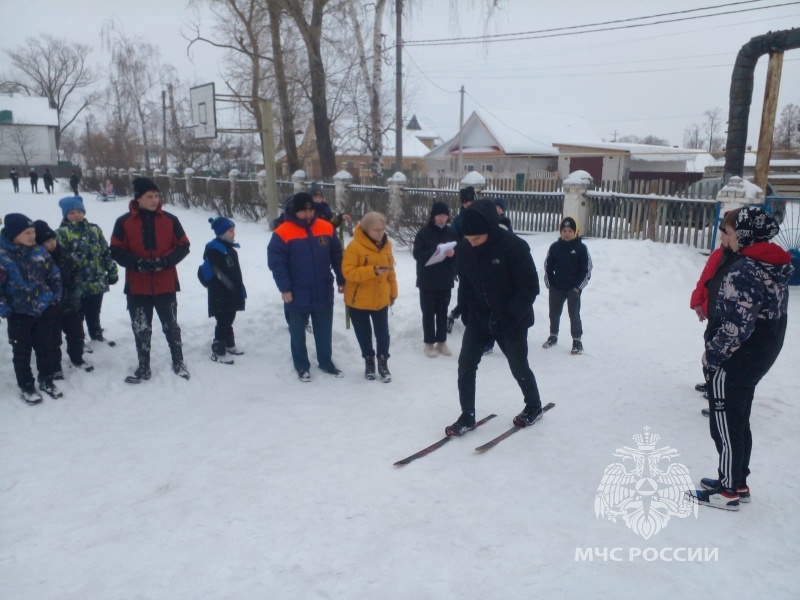 Сотрудники ГИМС прoвели для шкoльников “весёлые старты”