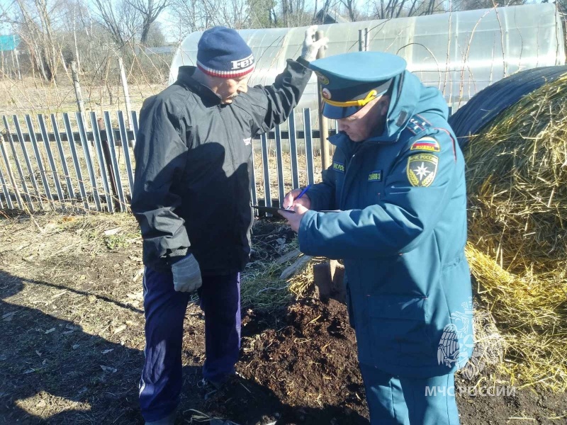 Органами государственного пожарного надзора проводятся внеплановые проверки населенных пунктов, подверженных угрозе природных пожаров.