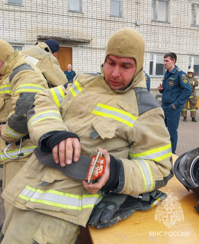 В Марий Эл пожарные соревнуются в боевом развертывании