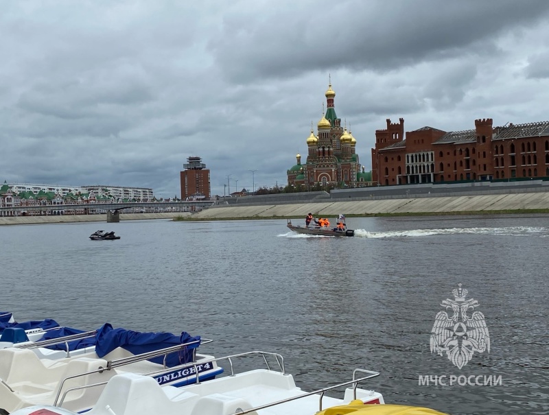 Сотрудниками центра ГИМС проведены занятия по спасению людей на воде