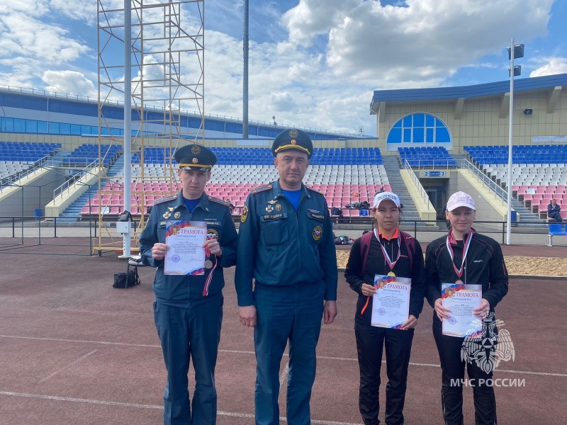 Команда 4-го пожарно-спасательного отряда стала лучшей на соревнованиях спасательного ведомства по легкой атлетике