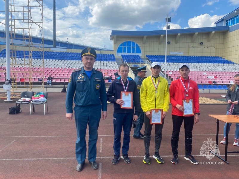 Команда 4-го пожарно-спасательного отряда стала лучшей на соревнованиях спасательного ведомства по легкой атлетике