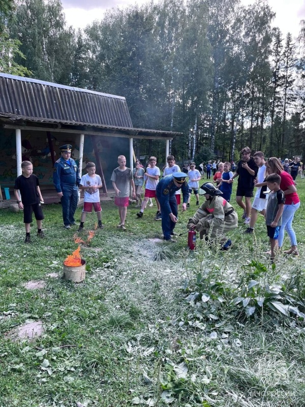 В центре «Радужный» прошла акция «Безопасное лето»