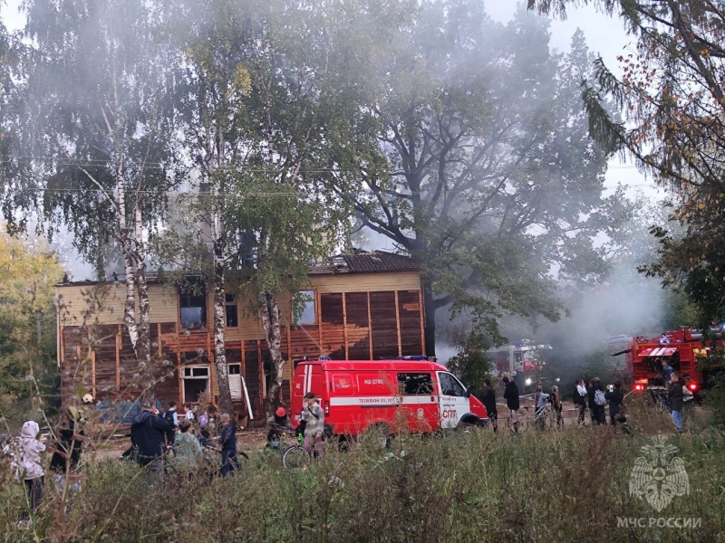 В Йошкар-Оле огнем серьезно поврежден рассeлeнный дом