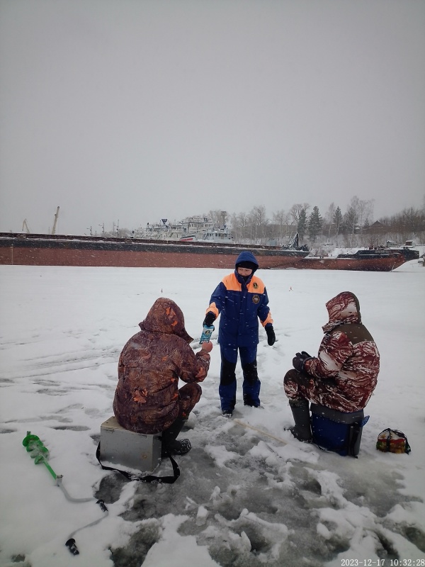 Оттепель сделала водоемы опаснее!