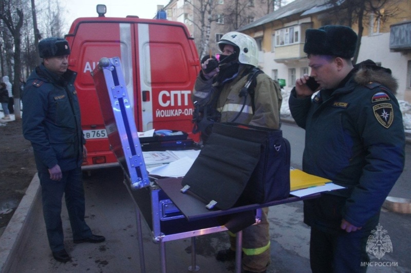 В Йошкар-Оле на серьезном пожаре в студенческом общежитии никто не пострадал